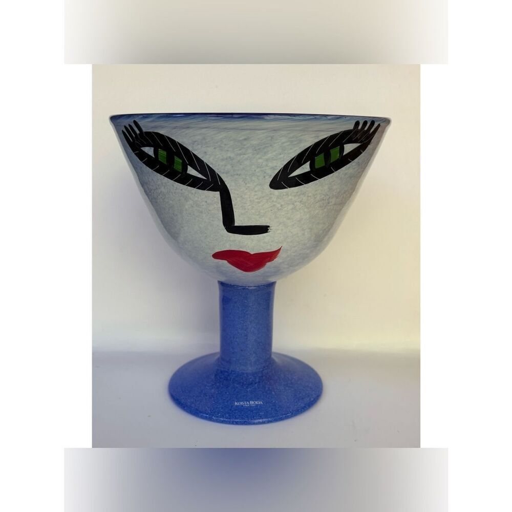Kosta Boda Ulrica Hydman-Vallien "Open Minds" Art Glass Large Face Bowl
Vase